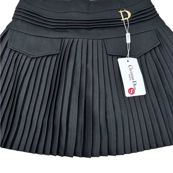 Pleated black mini skirt, Small, flared, lined, office, gothic Streetwear, NWT - Picture 2 of 6
